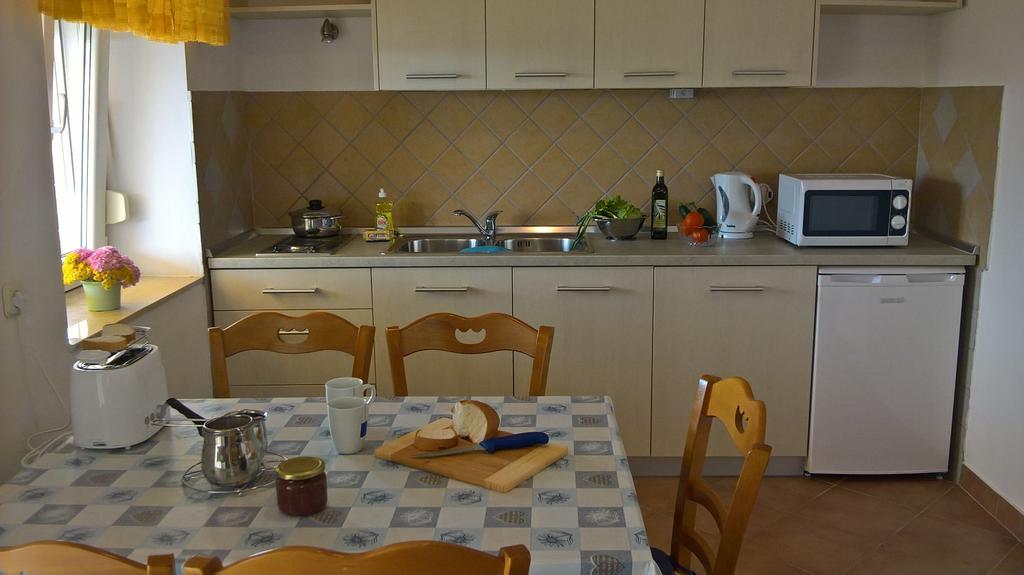Apartments Krusvina ลุน ภายนอก รูปภาพ