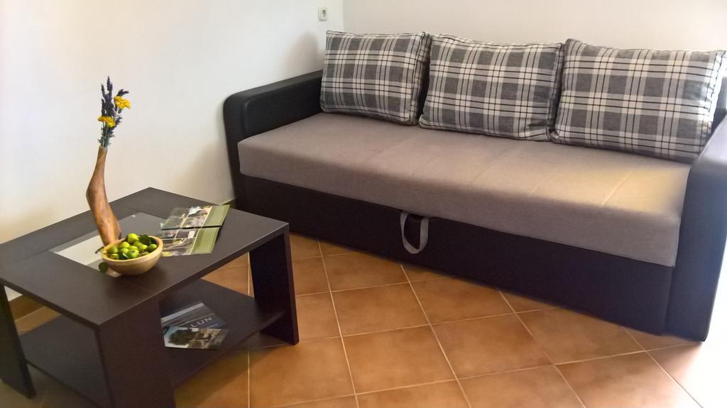 Apartments Krusvina ลุน ภายนอก รูปภาพ